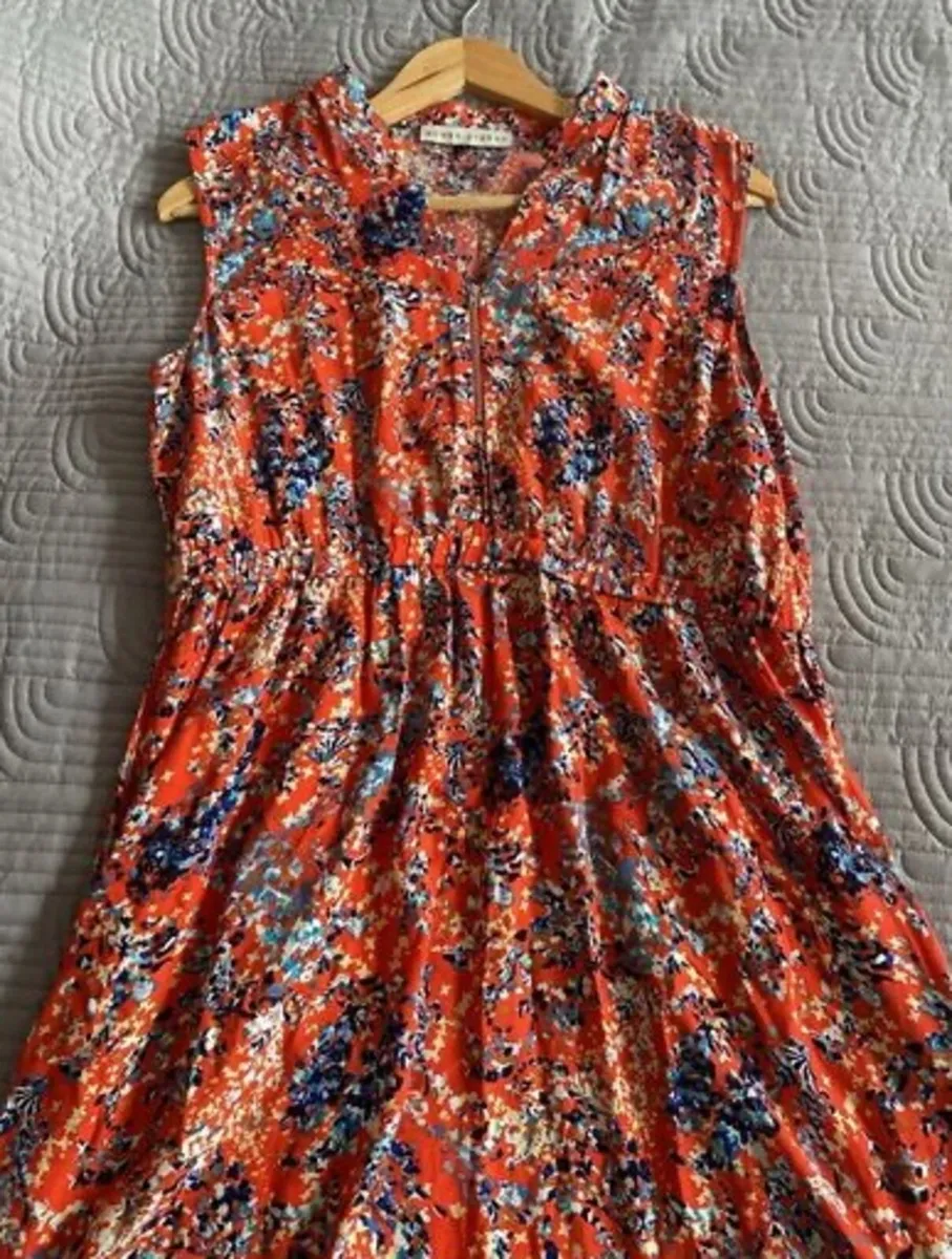 Beautiful Carrig Donn dress Size L Rowen Avenue - Image 4