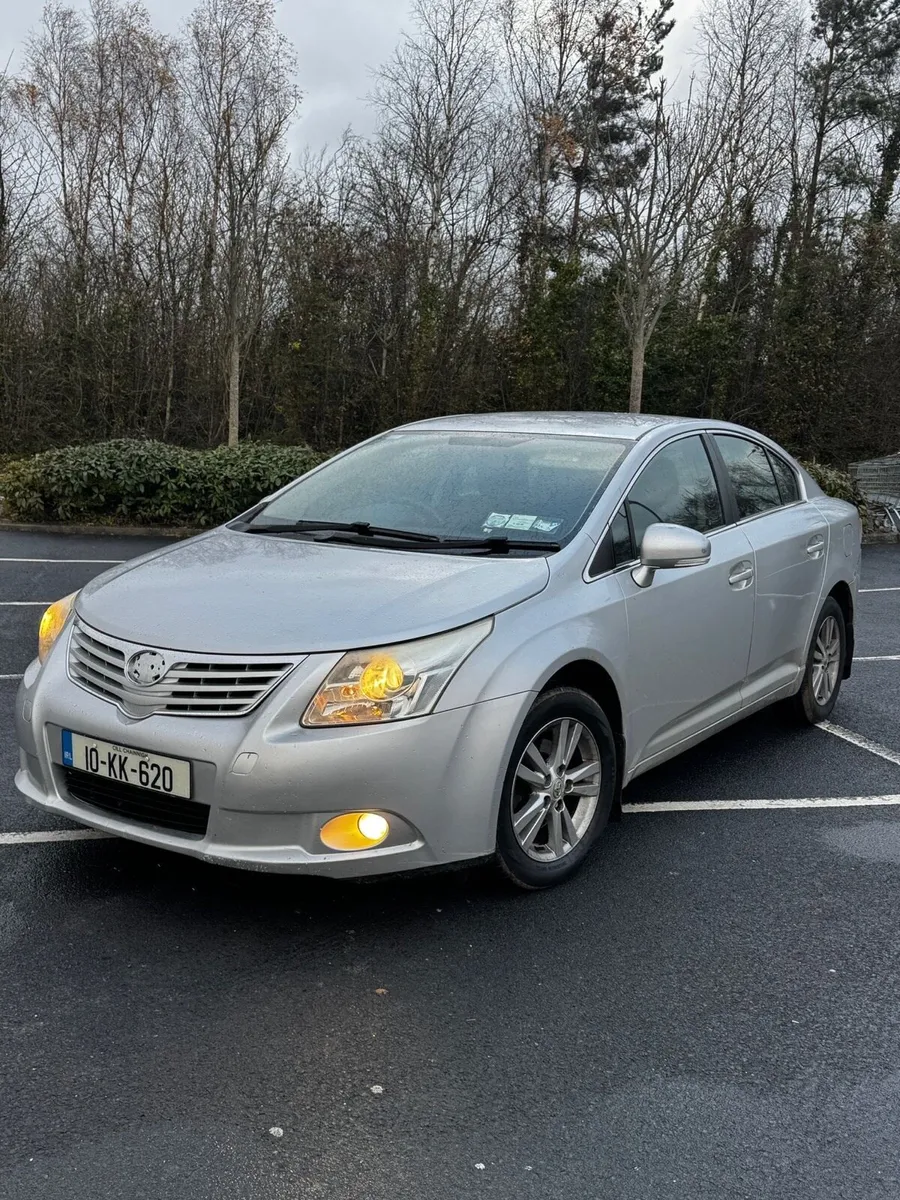 2010 TOYOTA AVENSIS 2.0L Diesel Manual 2 Keys - Image 1
