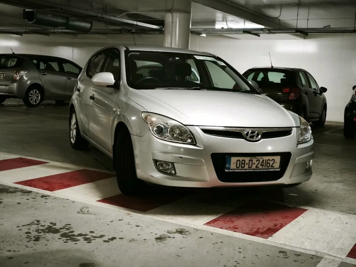 Hyundai i30 low km - Image 2