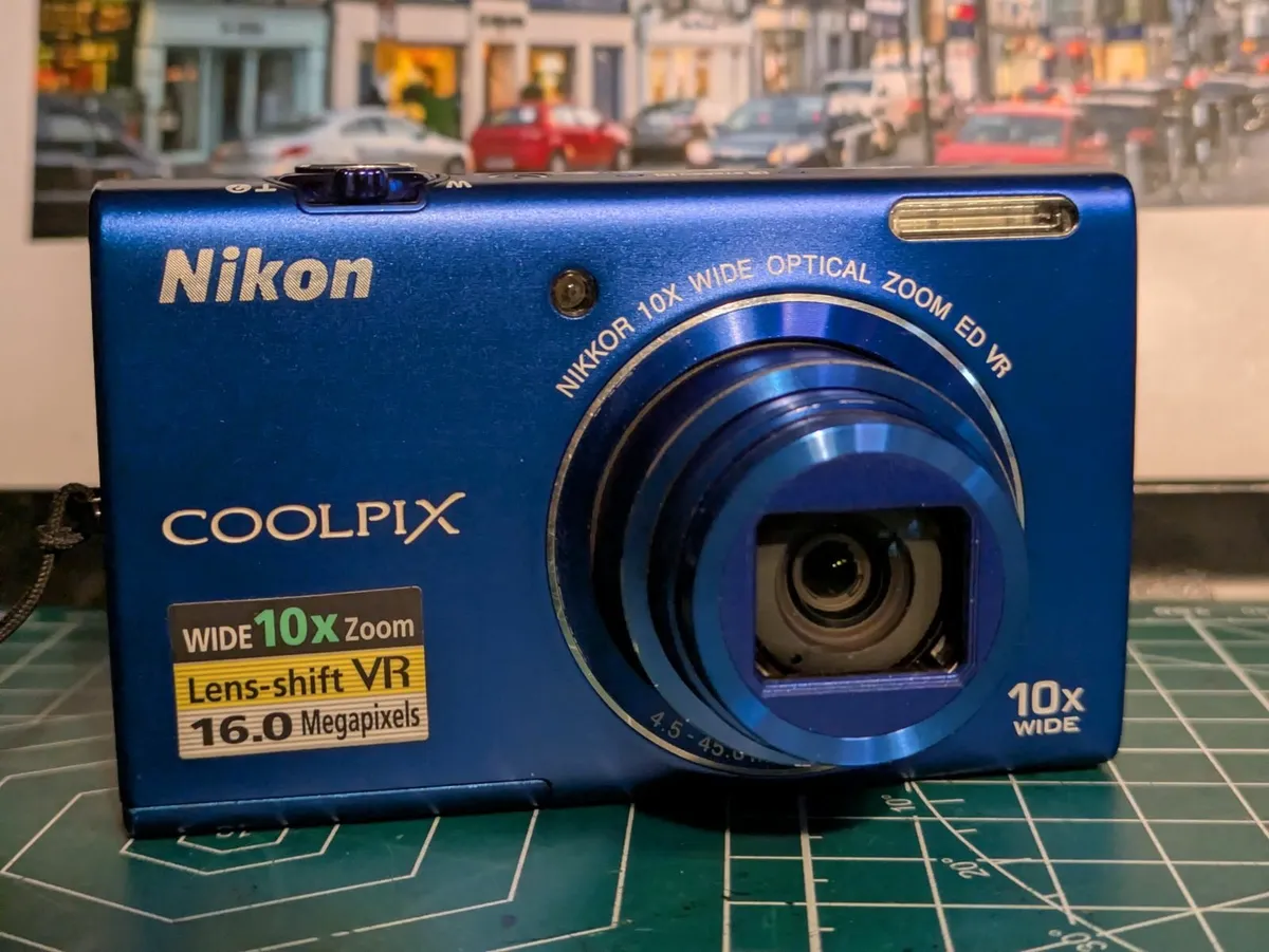 Nikon S6200 16MP digital compact camera - Image 1