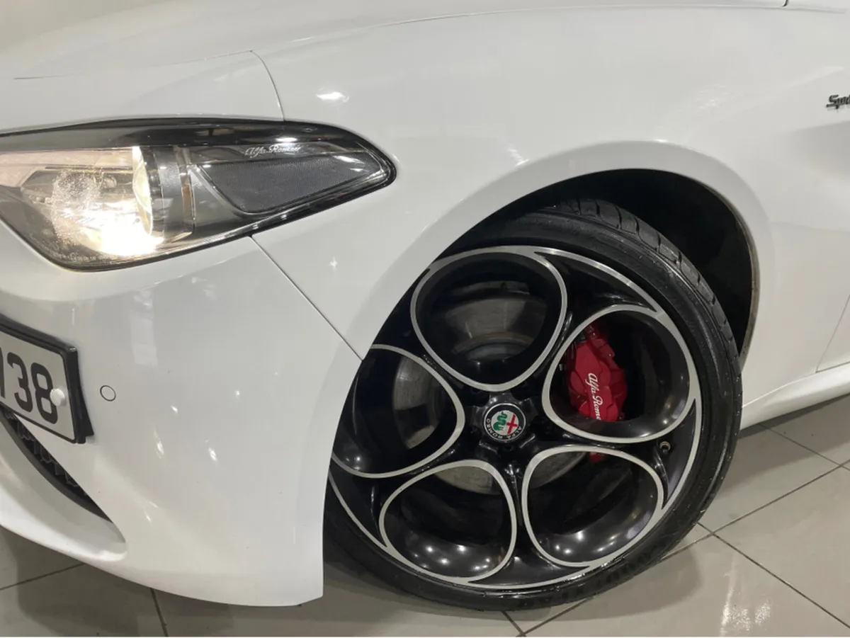 Alfa Romeo Giulia SPRINT 2.2 190HP AUTO  FULL SERV - Image 4
