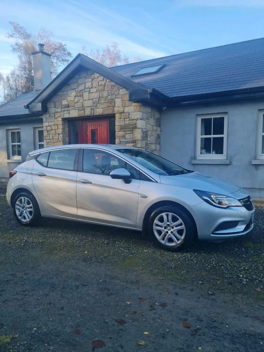2016 Opel Astra 1.4 petrol - Image 1