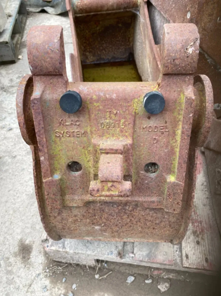 Klac Model D Excavator buckets for sale - Image 2