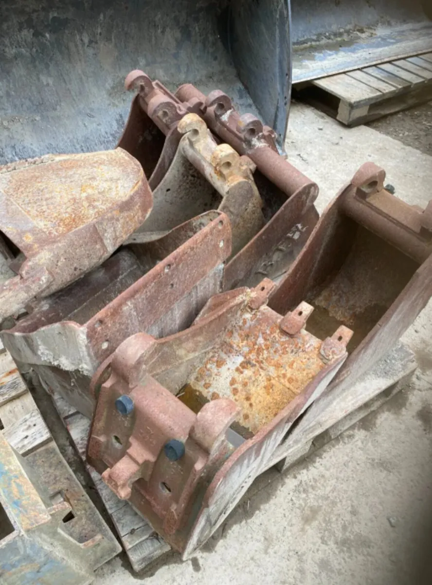 Klac Model D Excavator buckets for sale - Image 4