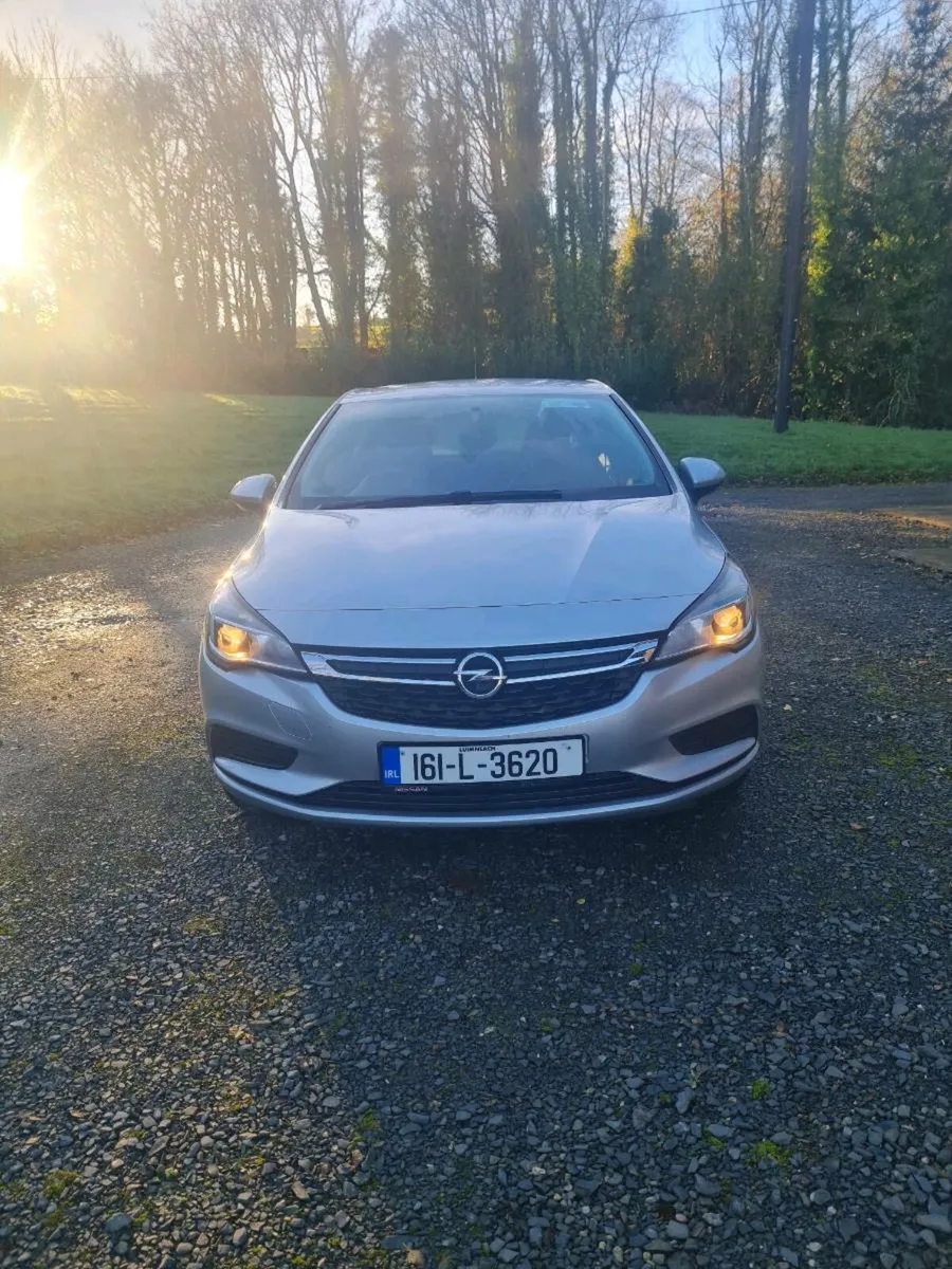 2016 Opel Astra 1.4 petrol - Image 2