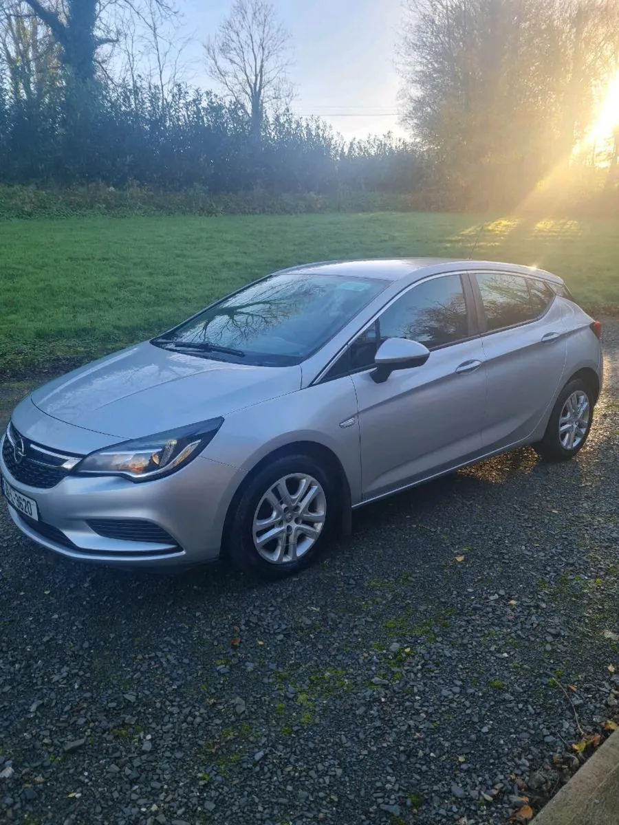2016 Opel Astra 1.4 petrol - Image 3