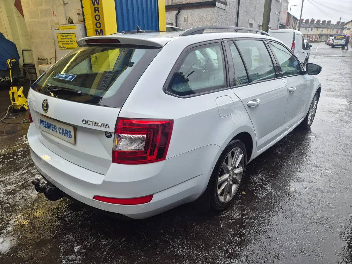 Skoda Octavia 2015 - Image 3