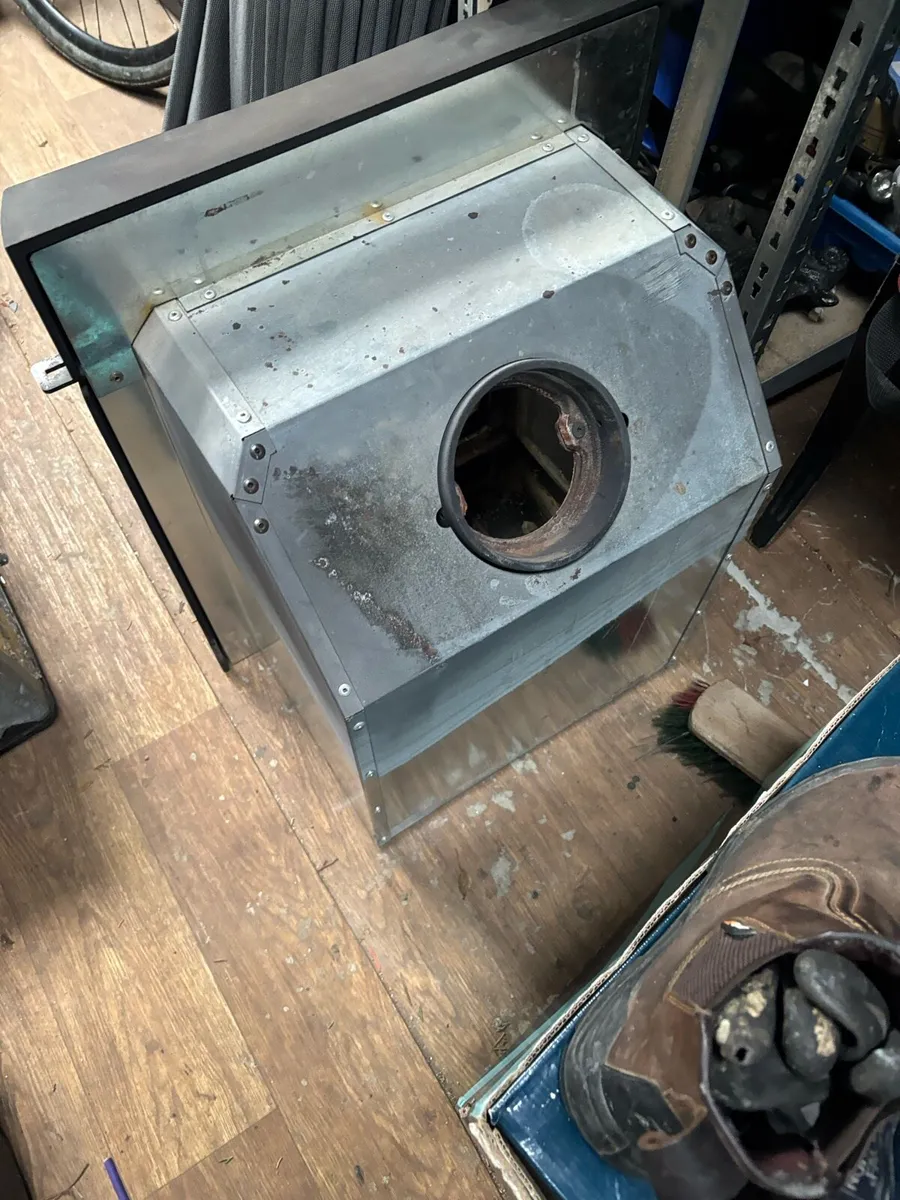 Henley insert stove - Image 4