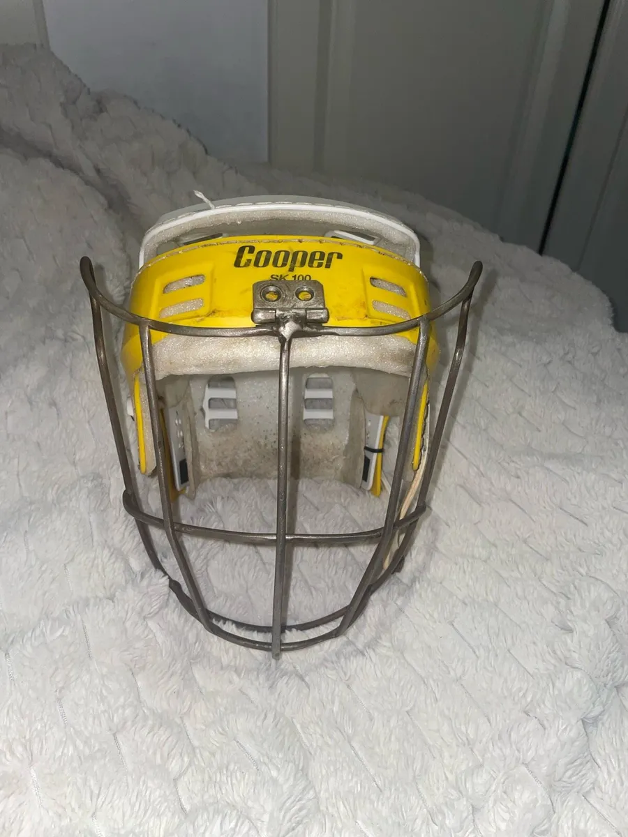 Old style long hoop hurling helmet guard - Image 2