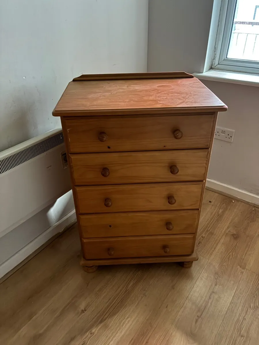 Bedroom furniture - Image 1