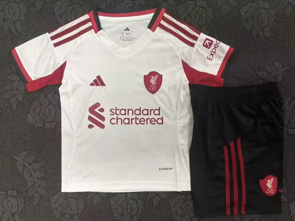 Liverpool jersey - FREE P&P - Image 3