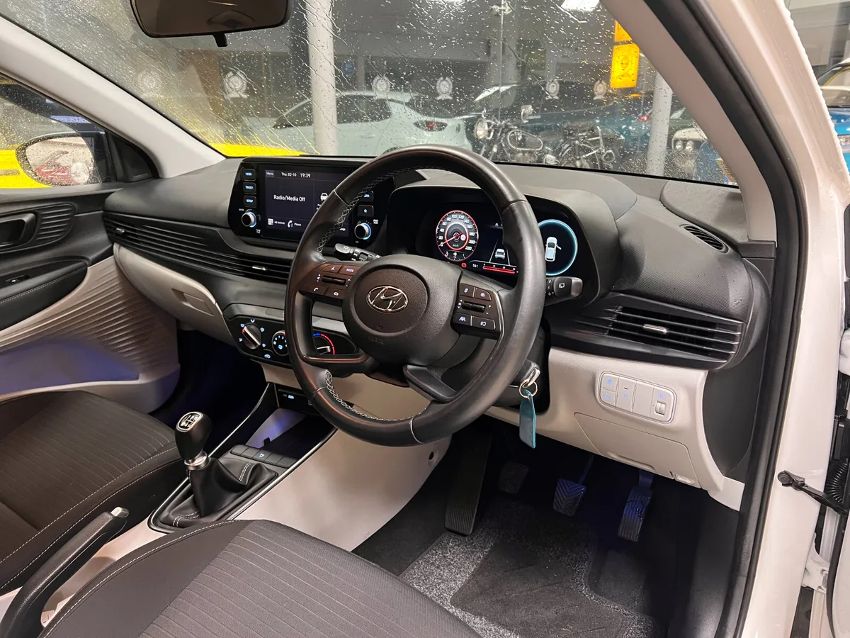 Only 18,000 Kms As New 2023 DELUXE PLUS 5DR **Fina - Image 4