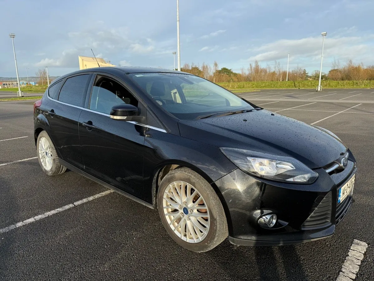 Ford Focus 1.0 Zetec Ecoboost 2014 - Image 1