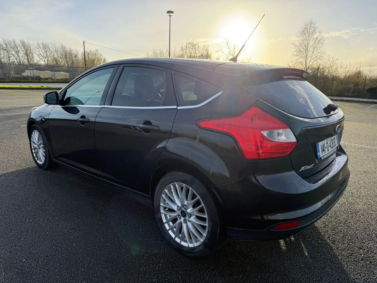 Ford Focus 1.0 Zetec Ecoboost 2014 - Image 2