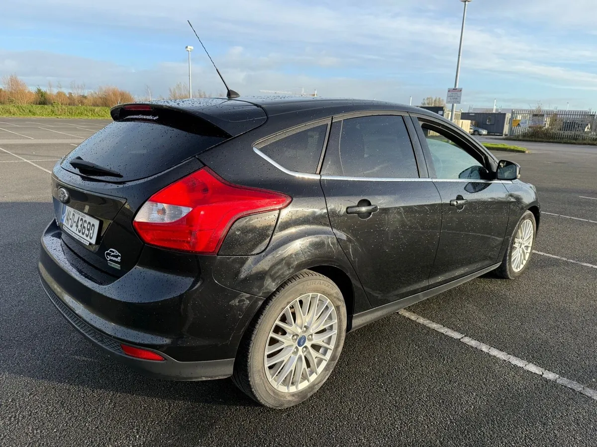 Ford Focus 1.0 Zetec Ecoboost 2014 - Image 3