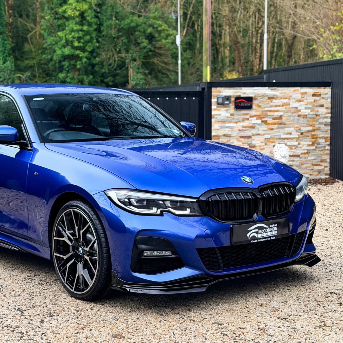 2020 (202)  BMW 330e M-SPORT  290BHP **MEGA VALUE - Image 2