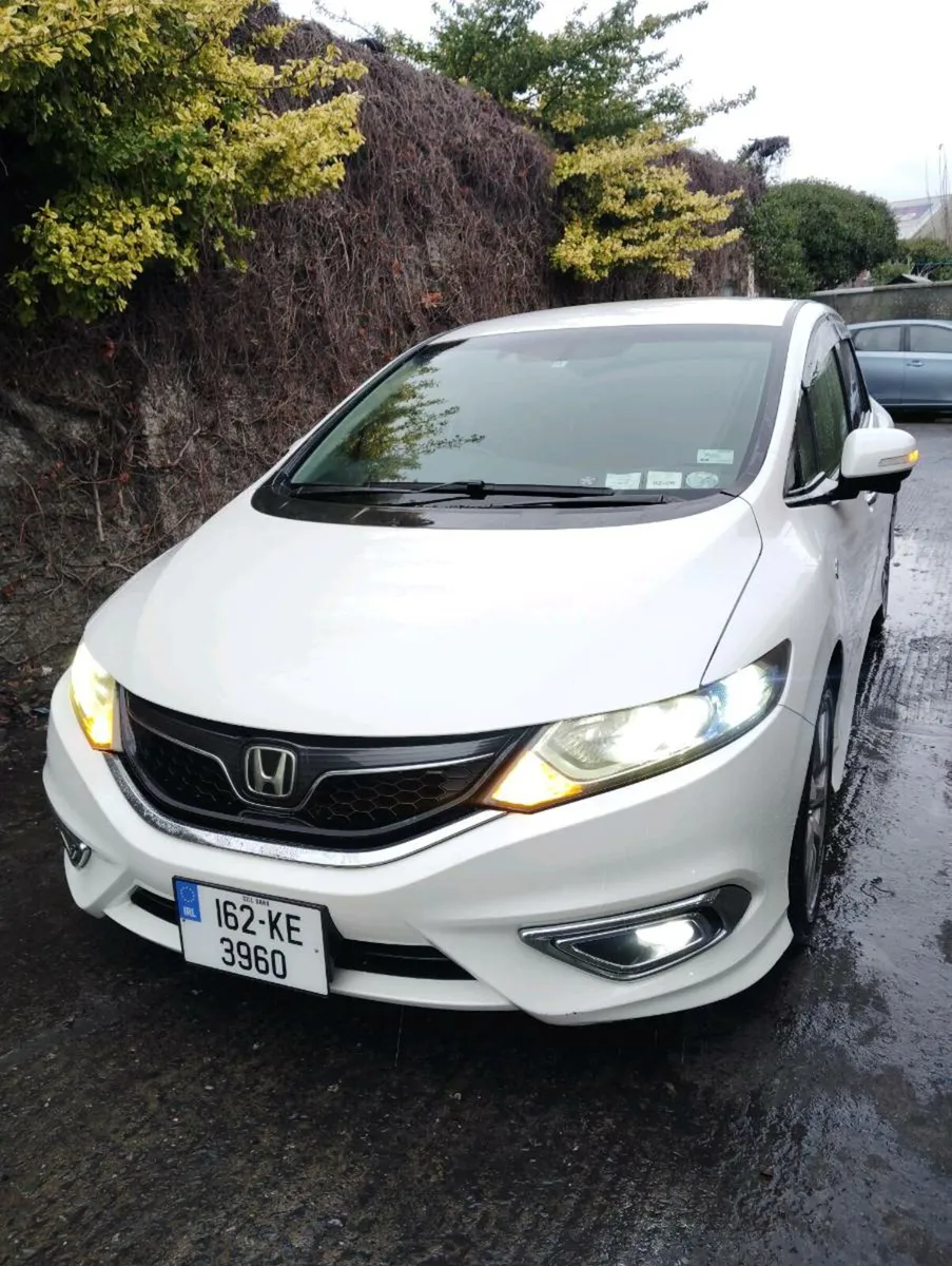 2016 Honda Jade Family car 6 Seats Hybrid - Image 1