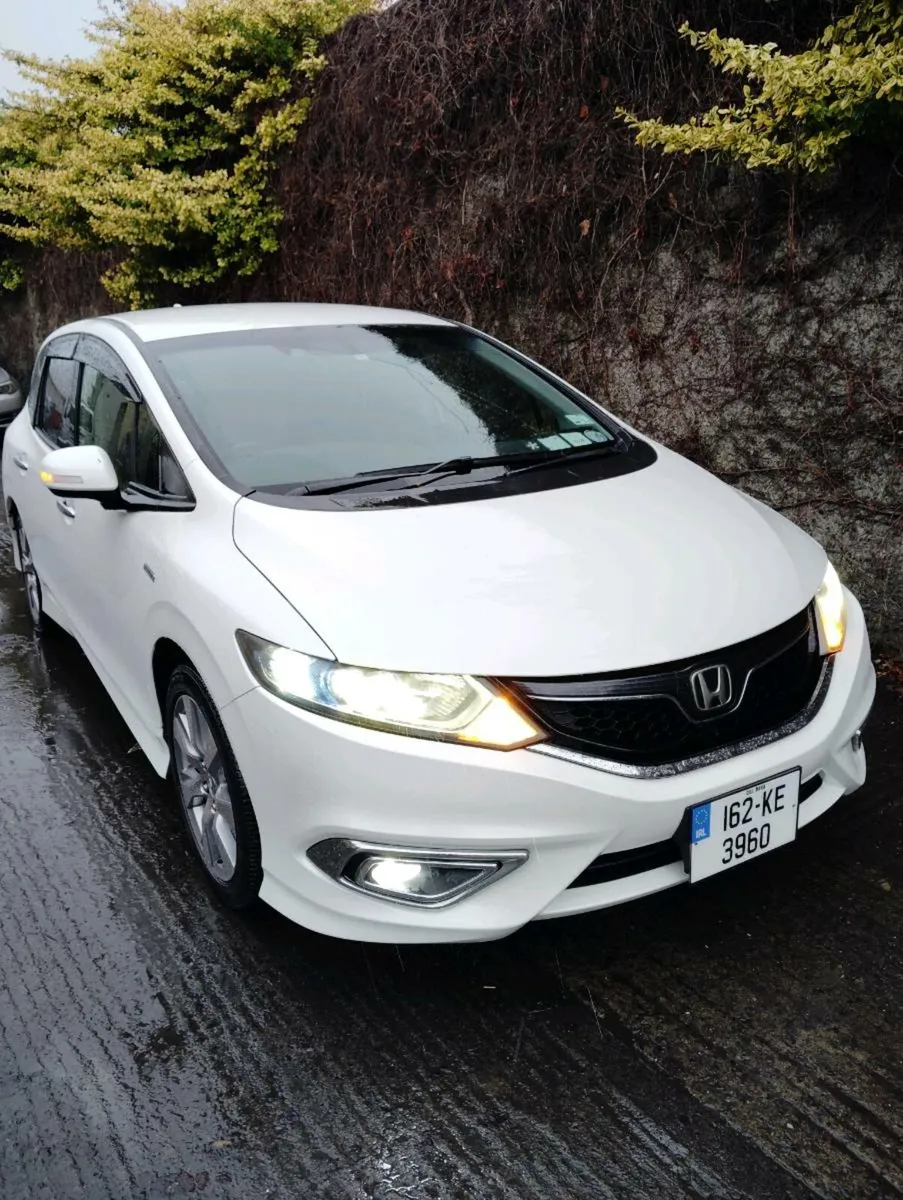 2016 Honda Jade Family car 6 Seats Hybrid - Image 2