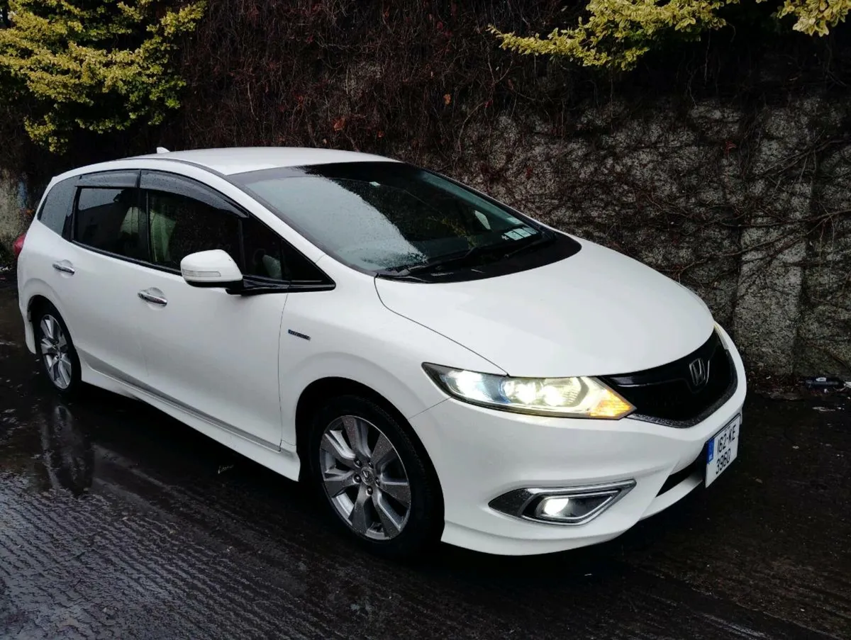 2016 Honda Jade Family car 6 Seats Hybrid - Image 3