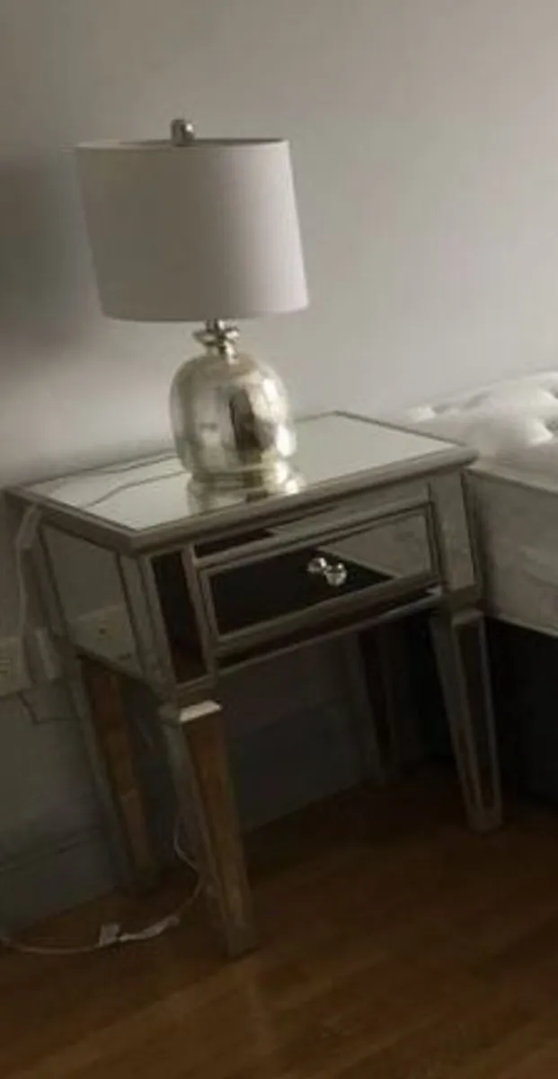 Elegant Mirrored Bedside Tables x 2 - Perfect Pair - Image 2