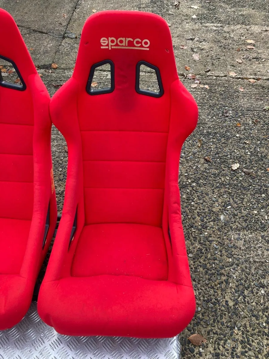 Sparco bucket seats and base - Image 3