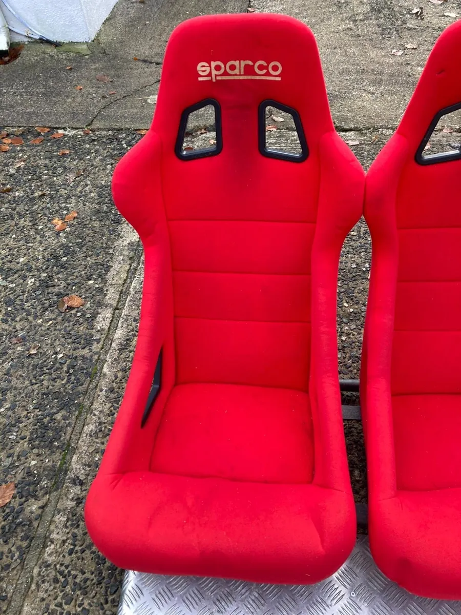 Sparco bucket seats and base - Image 4