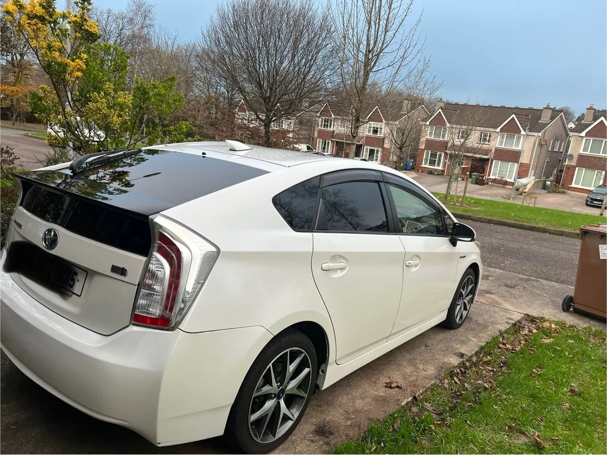 Toyota Prius - Image 2