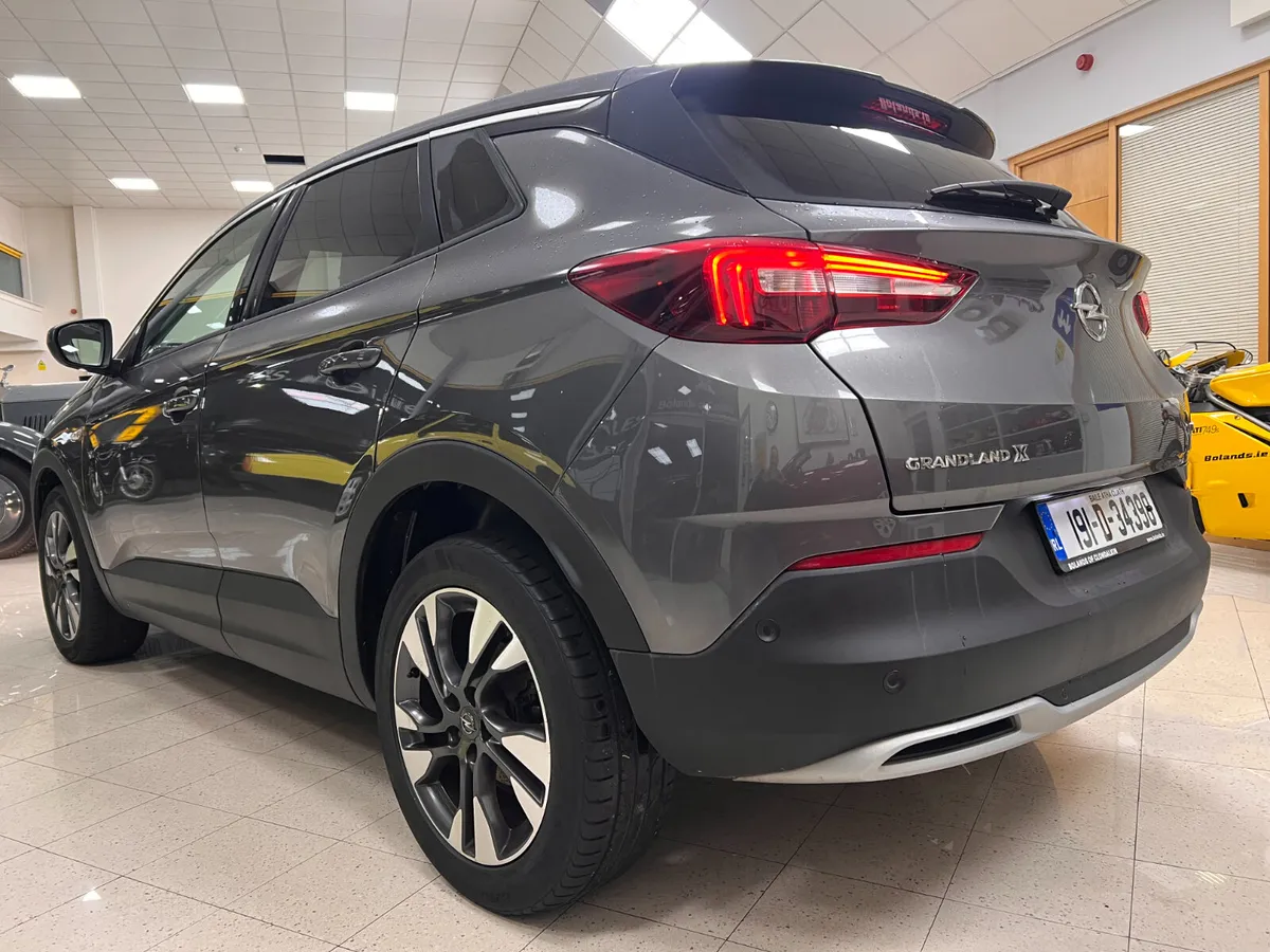 SRI 130PS 4DR **Finance Arranged/Very Low KMs/High - Image 2