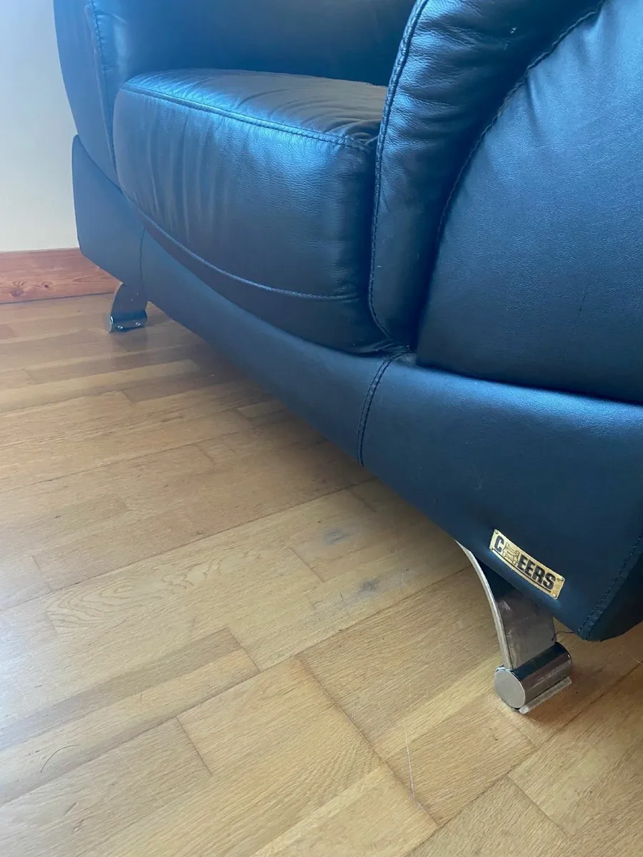 Three 3 piece Suite Leather couch and two chairs - Image 3