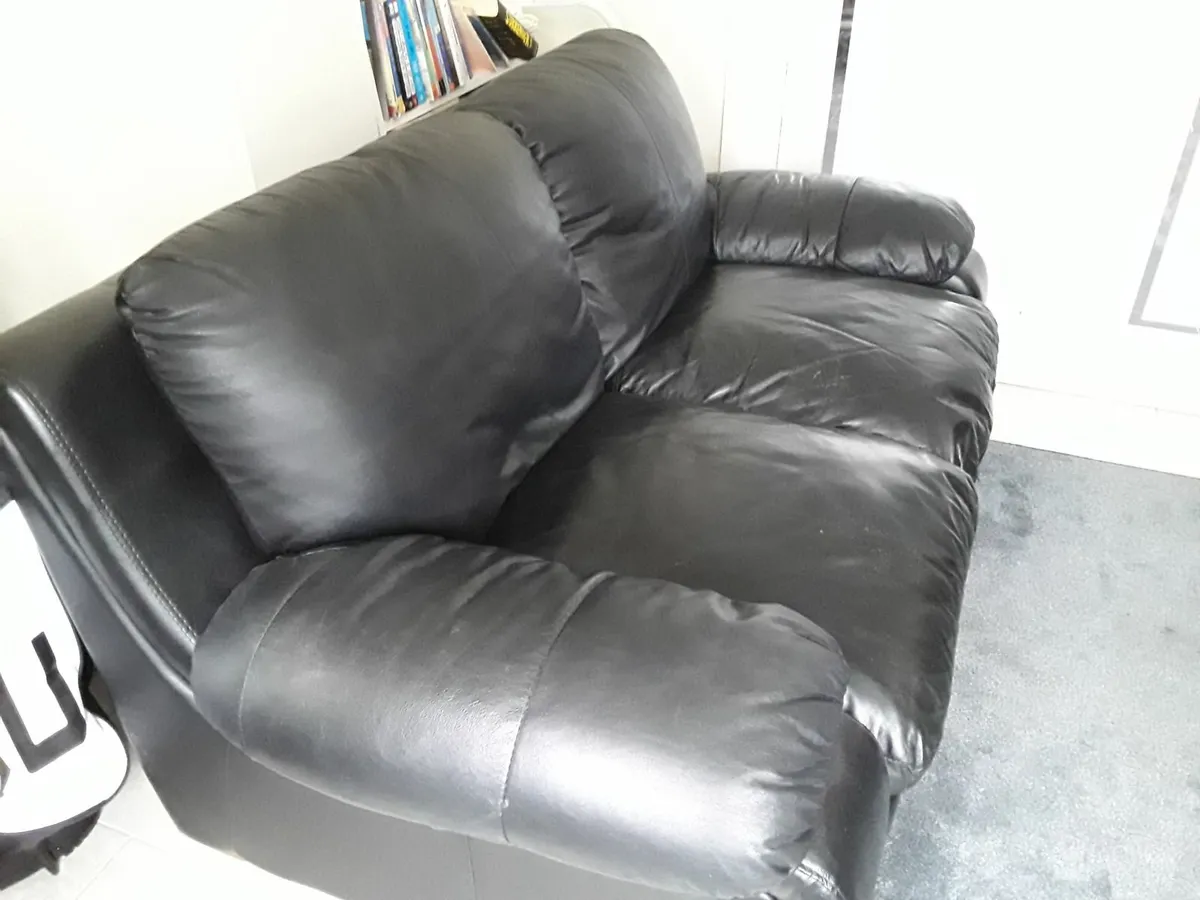 Couch - Image 2