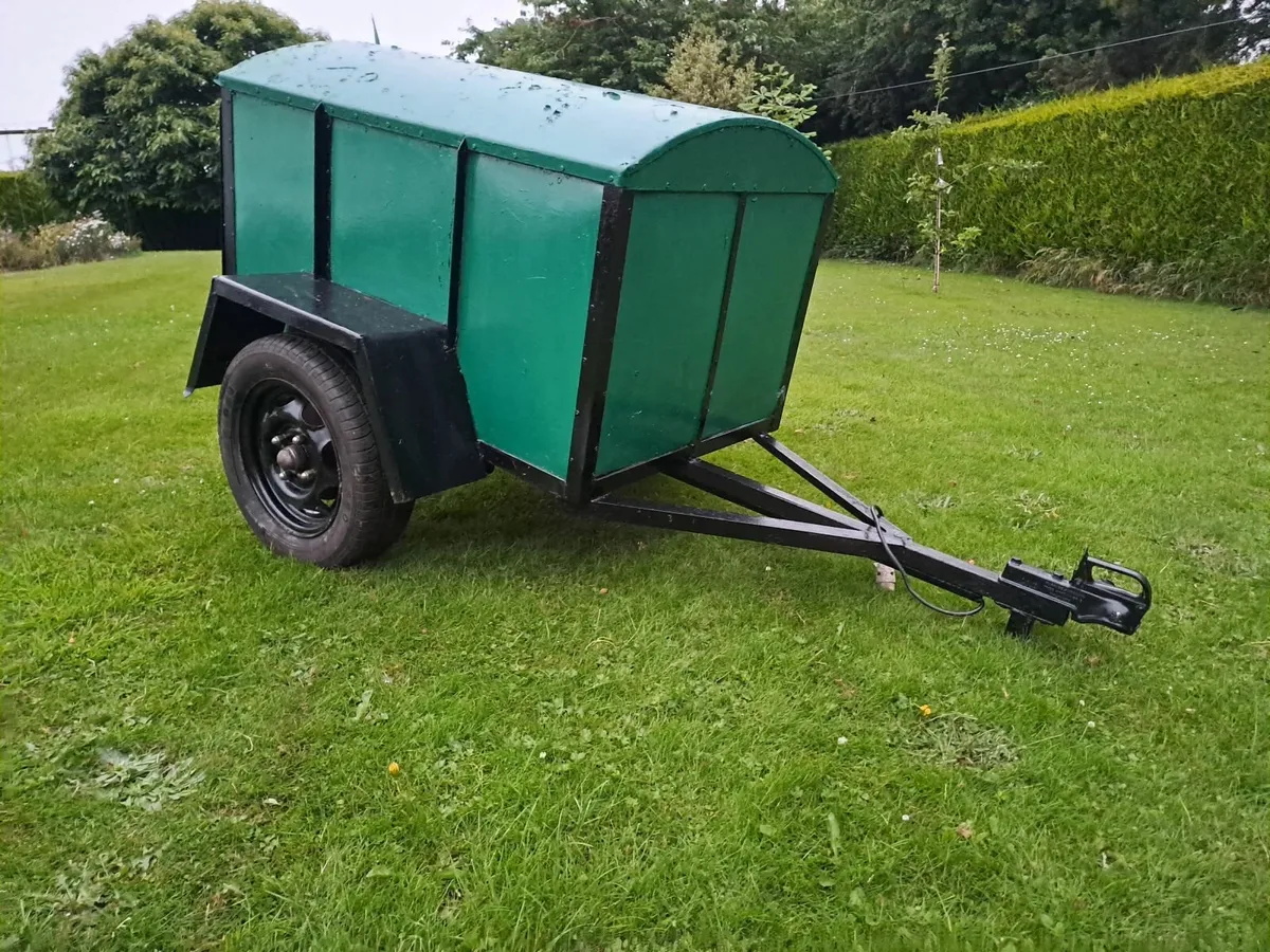 Dog Trailer - Image 2