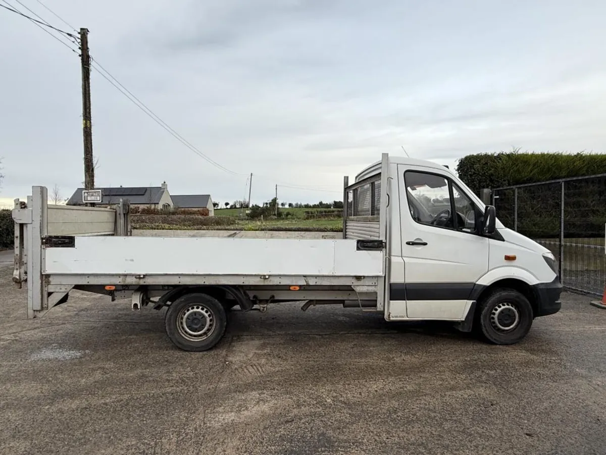 2016 Mercedes-Benz Flatbed Van **Online Auction** - Image 3