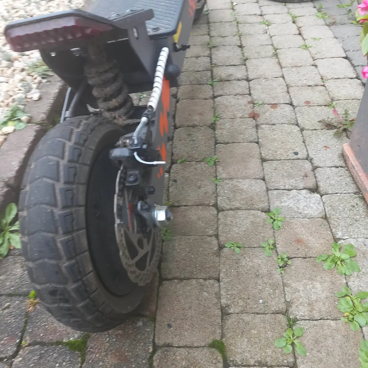 Kugoo KuKirin G2 Electric Scooter (2 Months Old) - Image 1