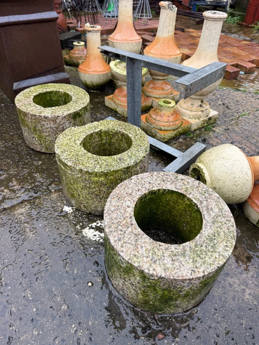 Three small Granite planters - Image 1