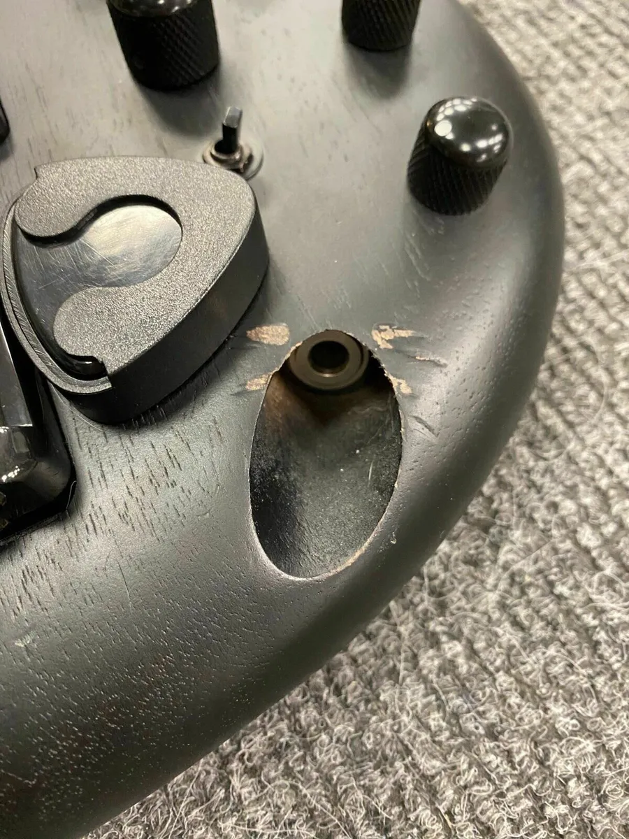 Ibanez 5 String Active Bass SDGR - Image 2