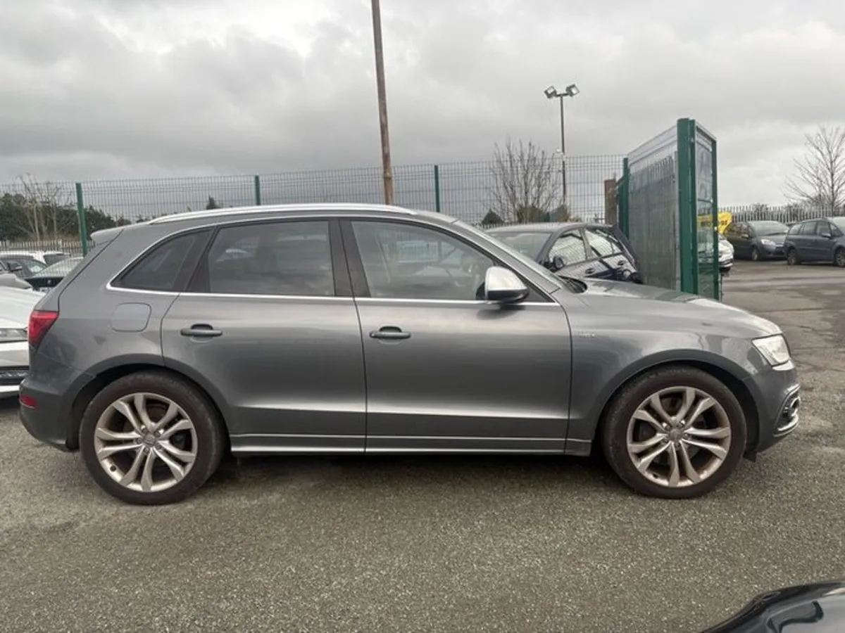 2014 Audi SQ5 3.0L Diesel Quattro Automatic - Image 2