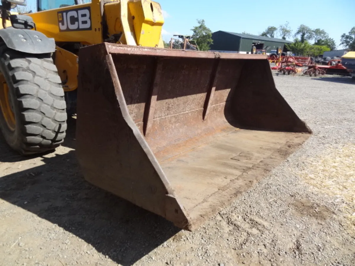 Large Capacity 8FT Loader Bucket - Image 1