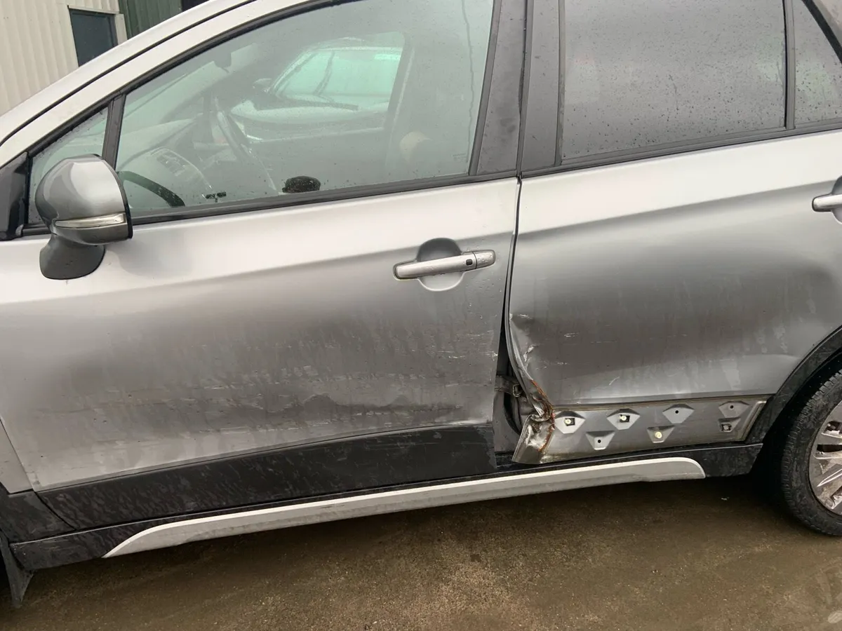 Suzuki sx4 petrol 2015 - Image 2