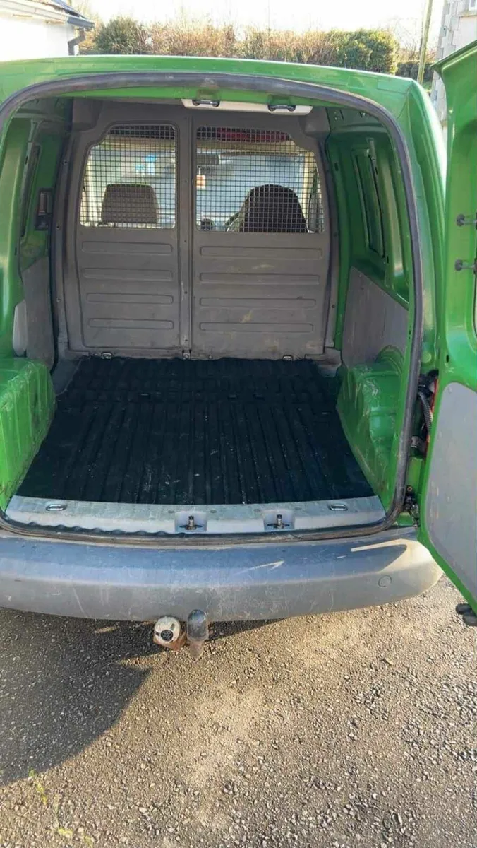 Volkswagen Caddy 2010 - Image 4