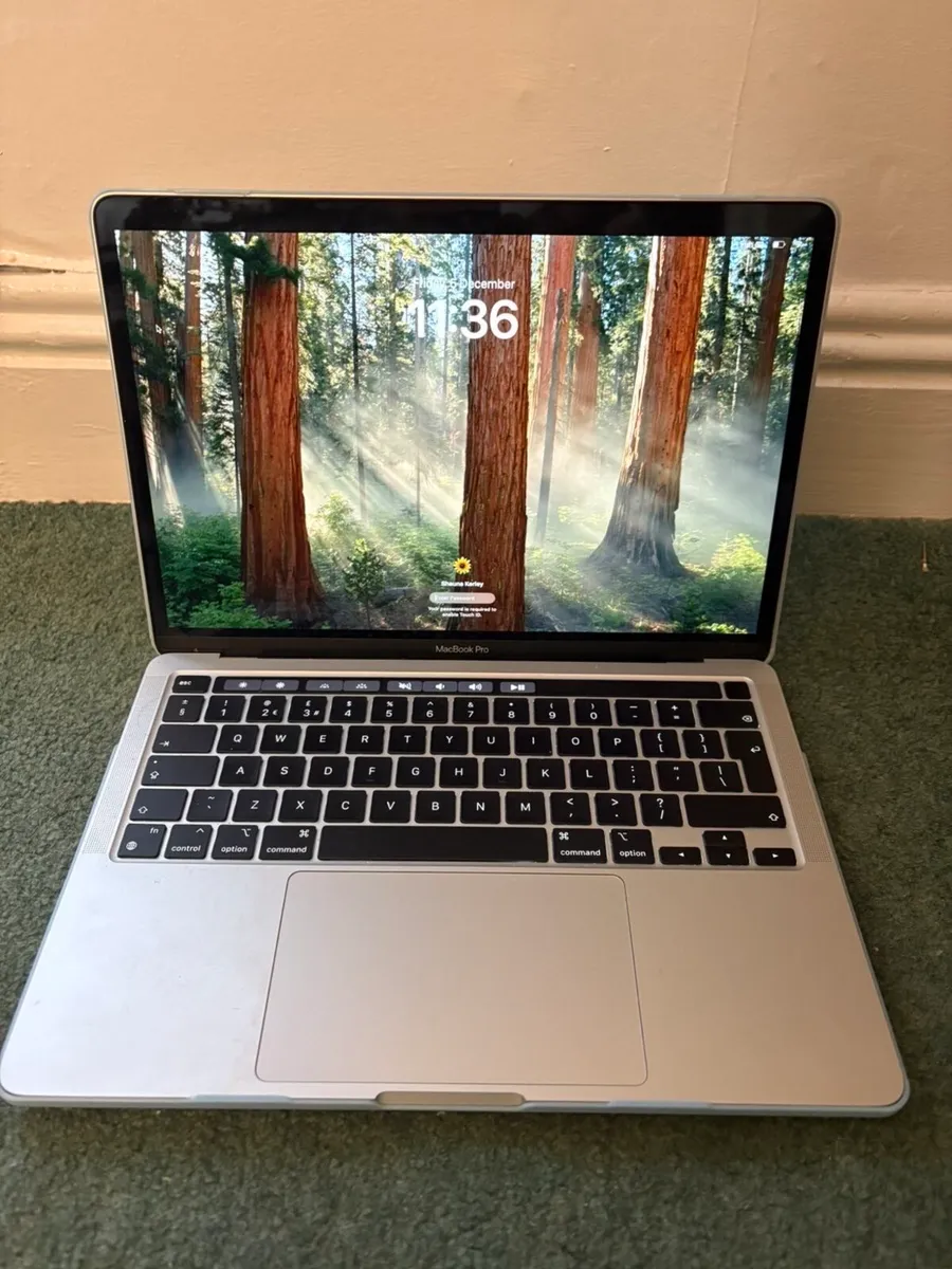MacBook Pro M2 - Image 2