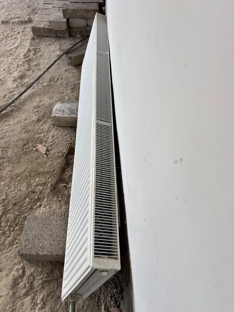 Stelrad Radiator - 500 x 2000mm - Image 1