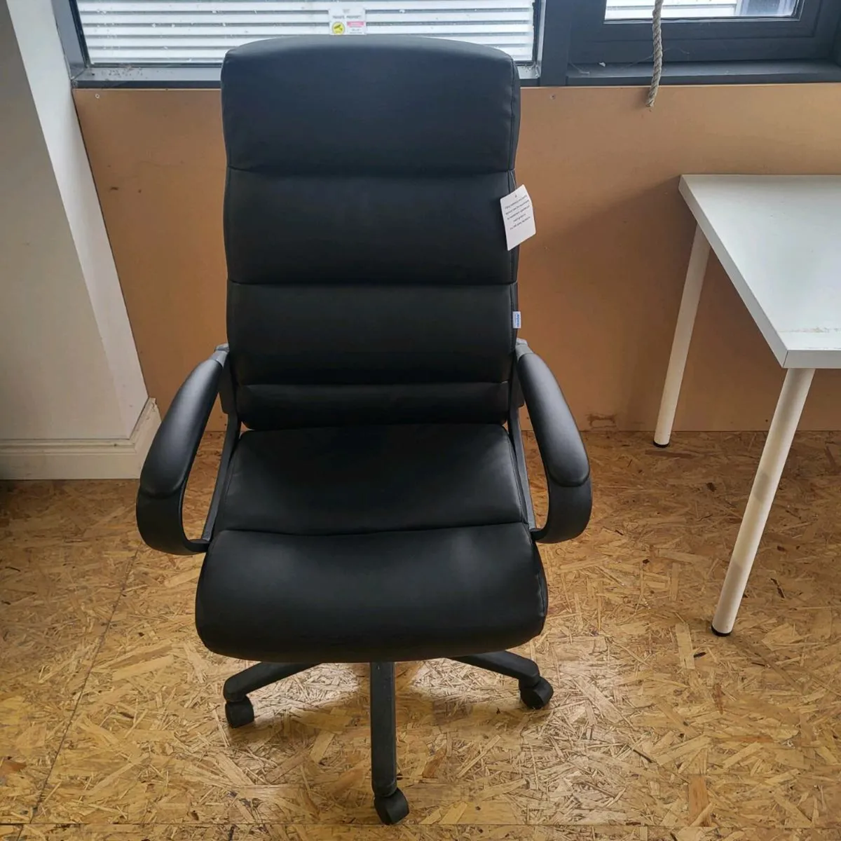 Office chairs - Image 1