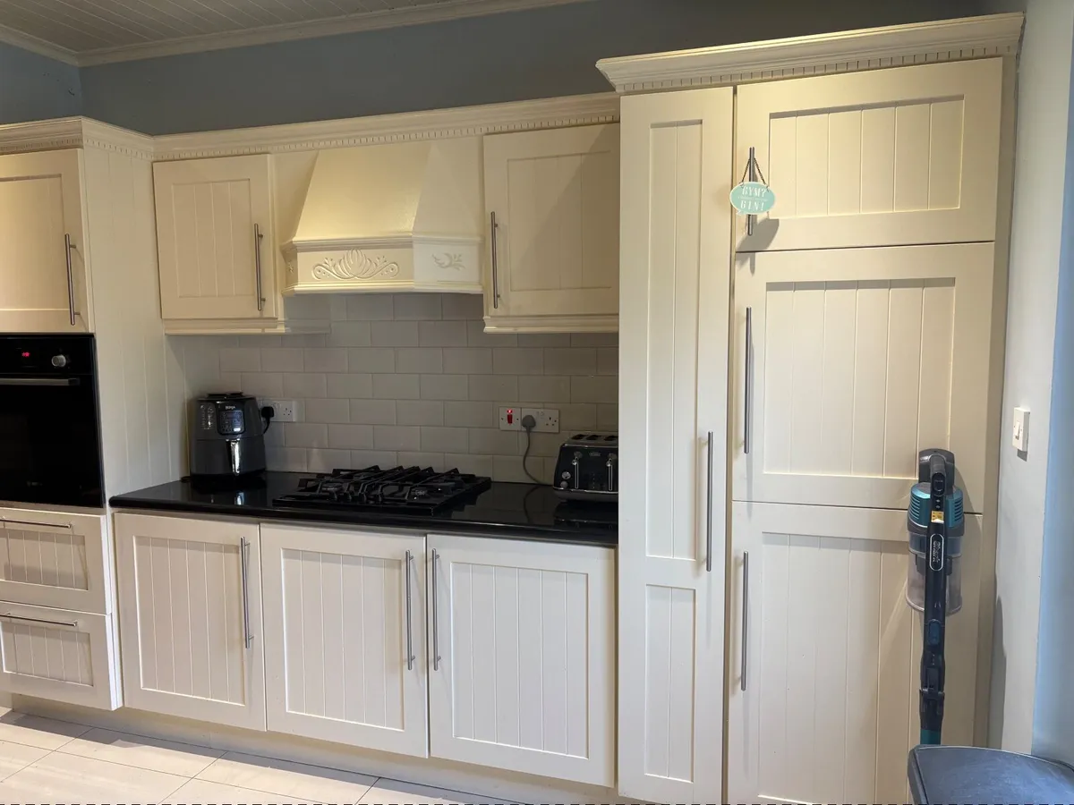 Solid wood Kitchen - Image 1