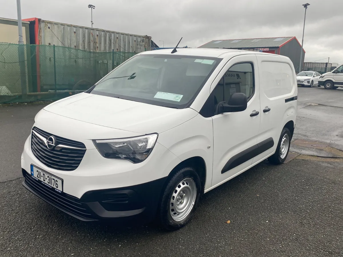 2021 Opel Combo 1.5 75BHP - Image 3