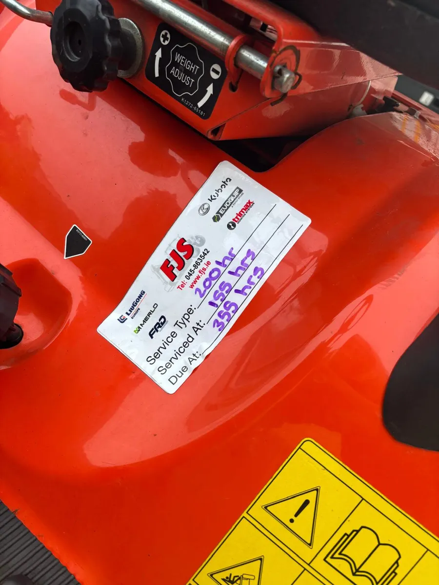 2022 Kubota GR2120 Side Discharge – 155 Hours - Image 4