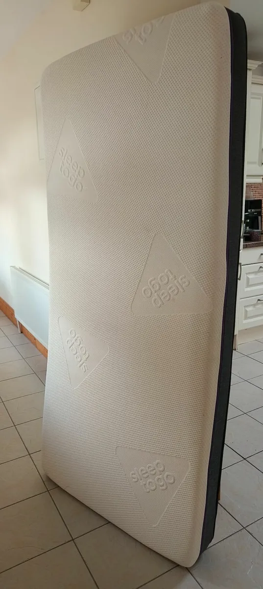Sleep togo memory mattress - Image 1