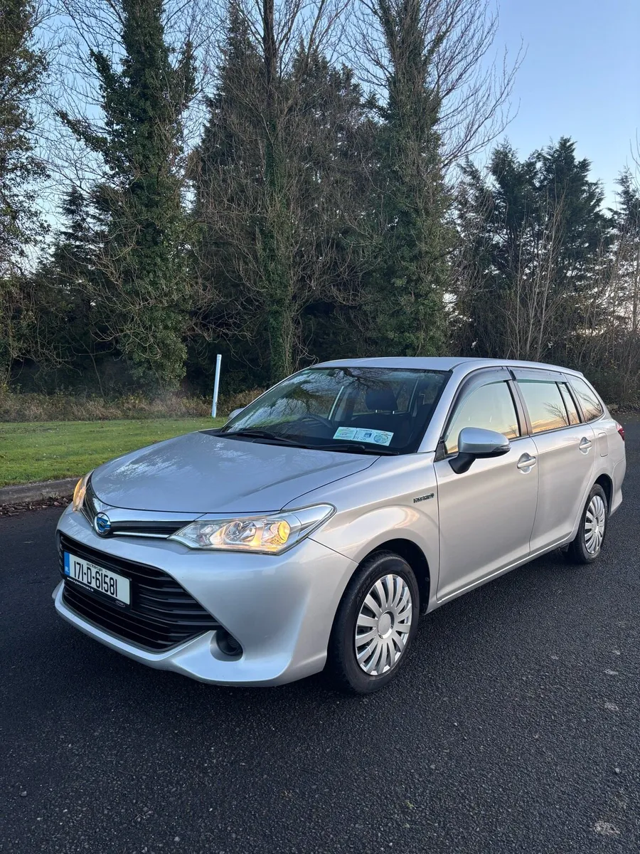 Toyota Corolla Fielder 1.5Hybrid AUTOMATIC - Image 4