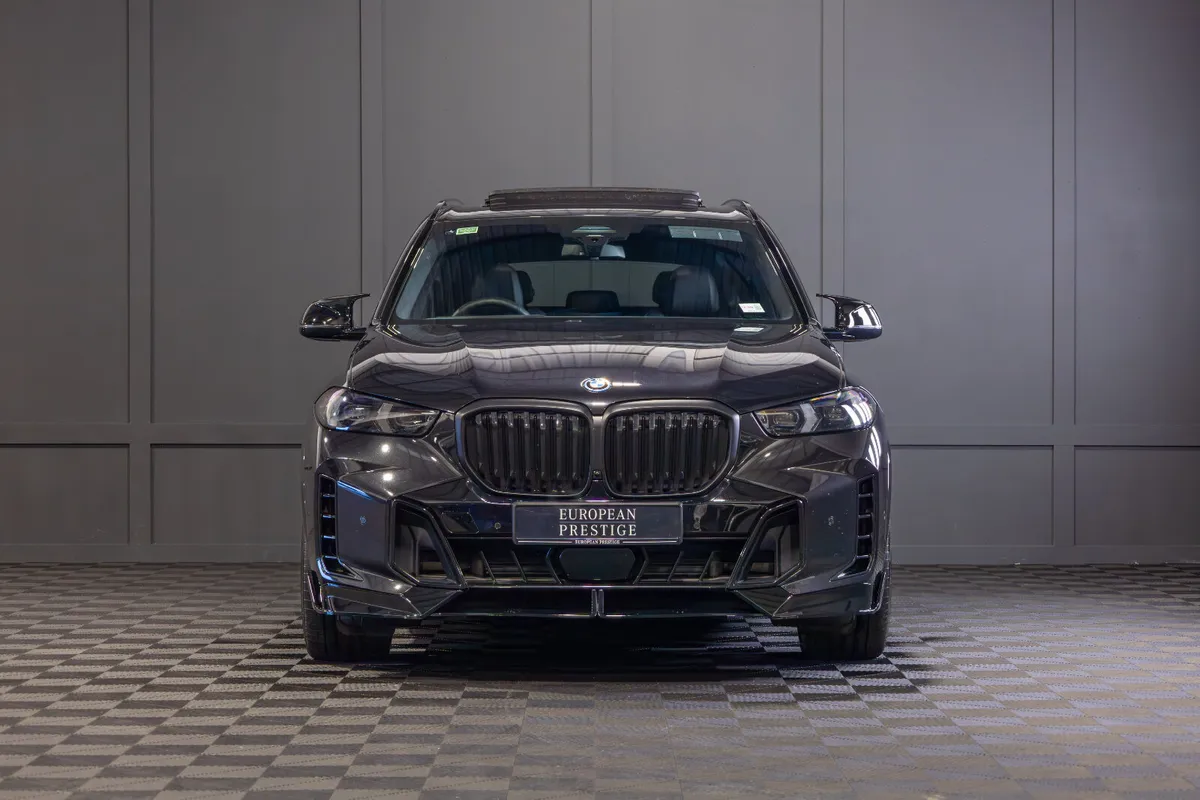 2025 BMW X5 X-Drive 50e M-Sport - Image 2