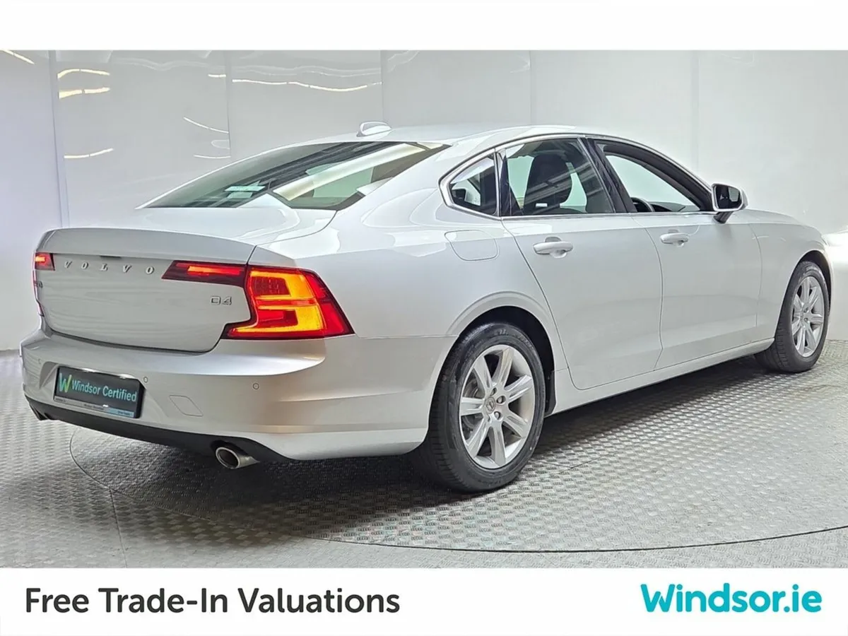 Volvo S90  D4 Momentum 190BHP 4DR Auto - Image 3
