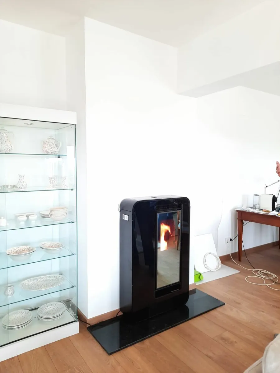 Slimline, pellet stove 7.5kW, flue options - Image 1